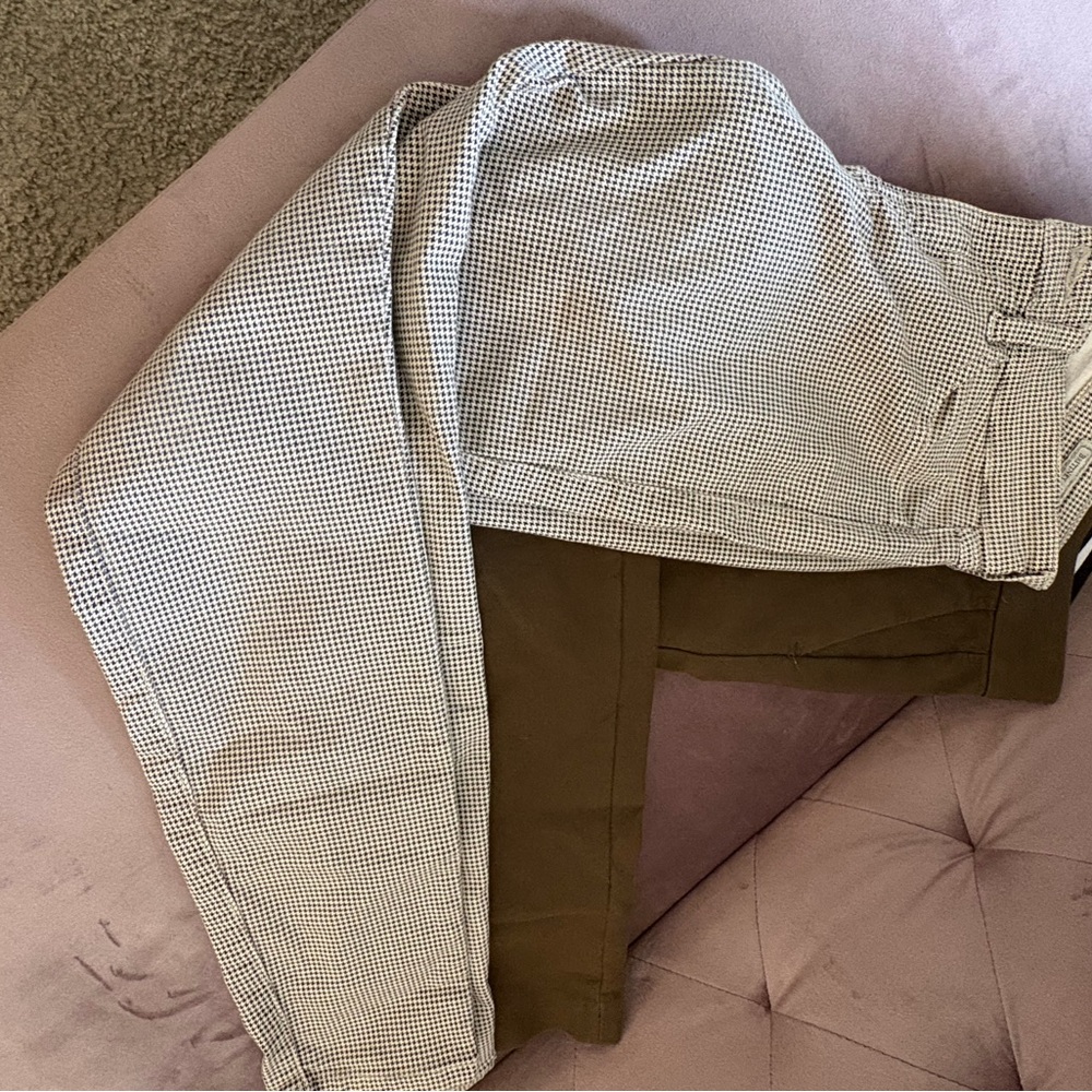2 pair of dress pants - Guess